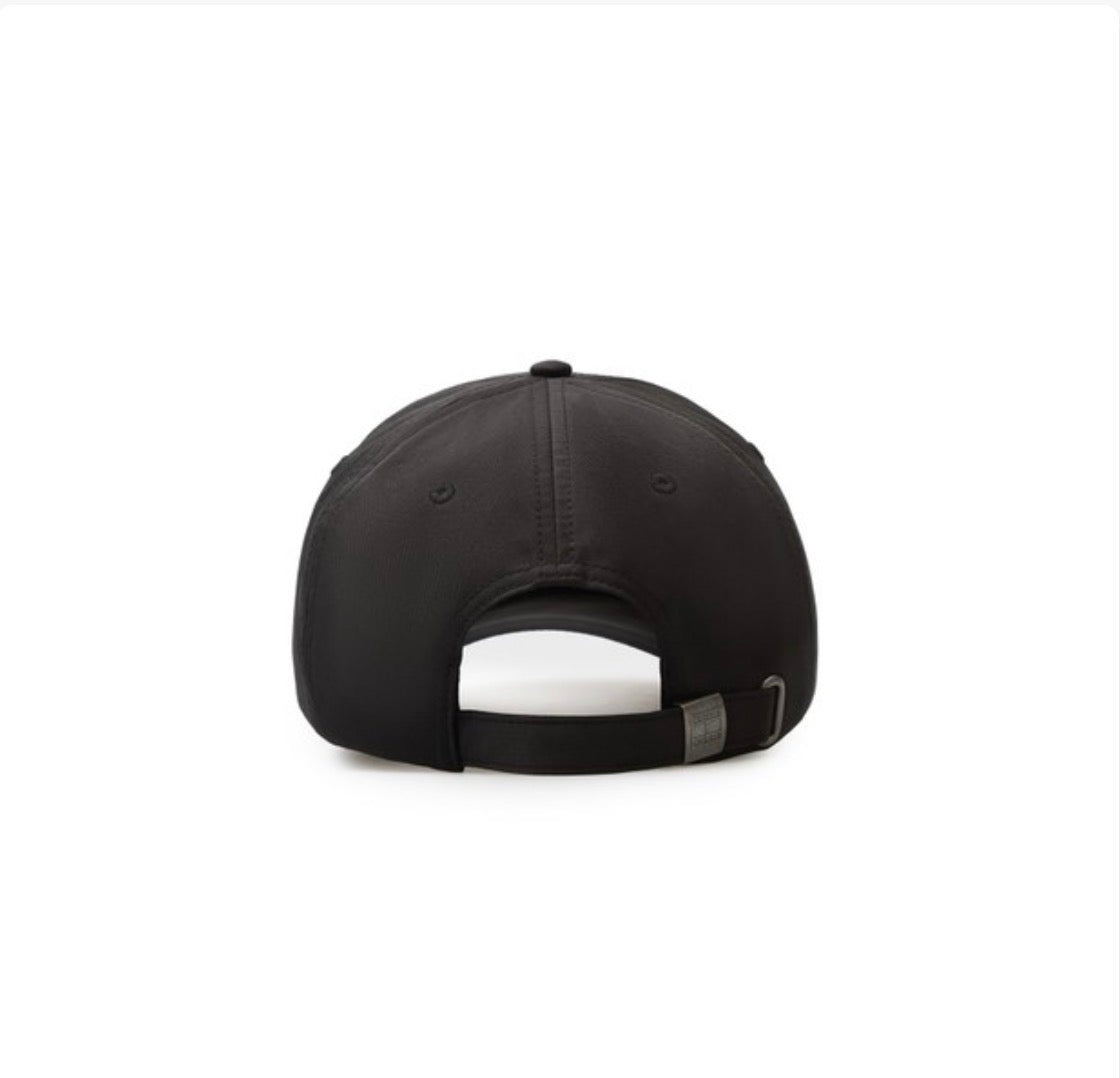 TOMMY HILFIGER - AMOAM13851
UOMO - CAPPELLI